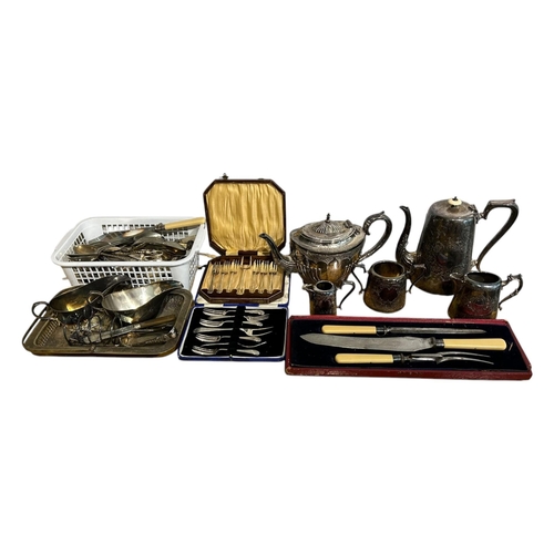 187A - A COLLECTION OF 19TH/20TH CENTURY SILVER PLATED ITEMS
To include a silver collared meat carving set,... 