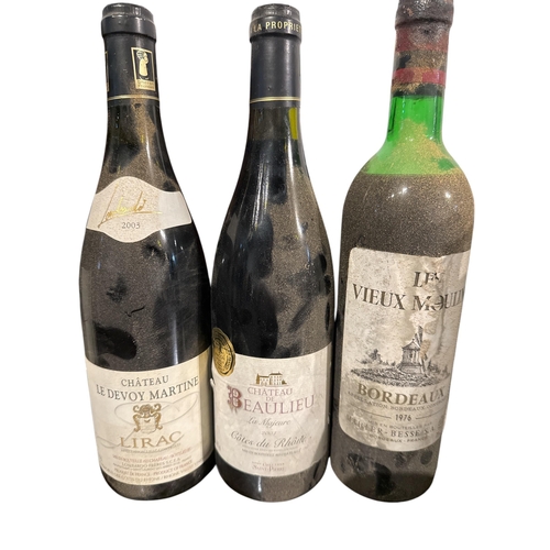 62 - A COLLECTION OF SEVEN 20TH AND EARLY 21ST CENTURY BOTTLES OF WINE
Comprising Château Brown Lamartine... 