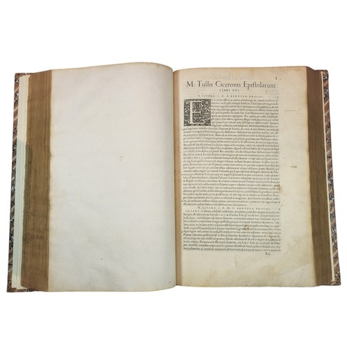 14 - Cicero, Marcus Tullius. 
Opera. Ex Petri Victorii Codicibus maxima ex parte descripta Rhetorica; .Ep... 