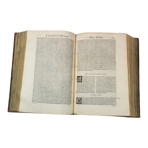 64 - Livius
Historiarum ab urbe condita, libri qui exstant XXXV cum universae historiae epitomis Caroli S... 