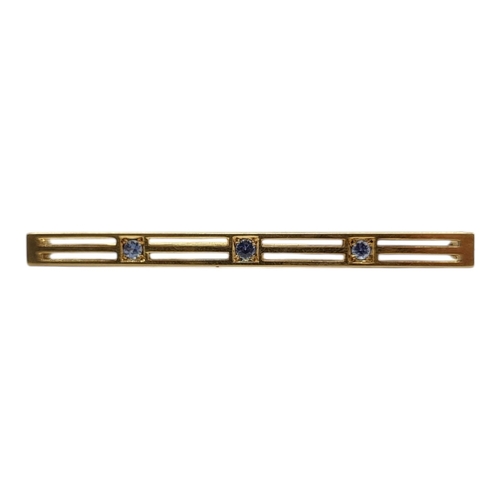 100 - A 14CT YELLOW GOLD AND SKY BLUE SPINEL BAR BROOCH
Having three round cut sky blue spinels (approx. 2... 