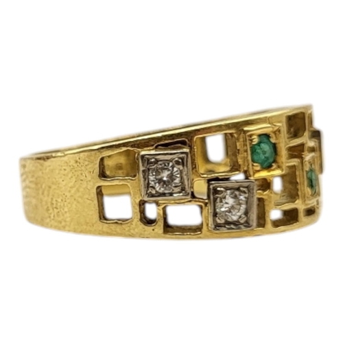 2 - JOHN DONALD, AN 18CT GOLD, EMERALD AND DIAMOND RING , CIRCA 1970 
Hallmarked London, 1972, having st... 