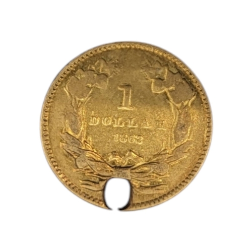 305 - AMERICAN 21CT GOLD 1 DOLLAR COIN, DATED 1862
‘Large Indian Head’ facing left, drill hole present. 
(... 