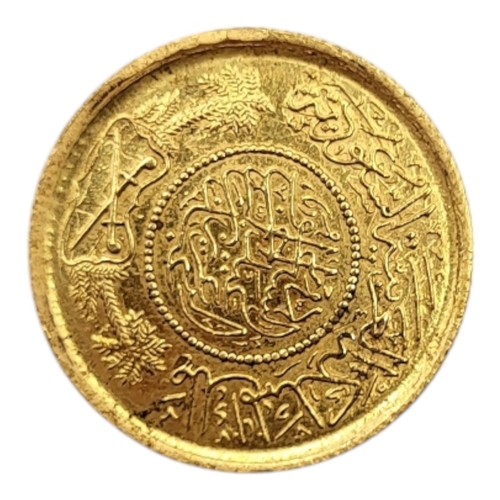 319 - SAUDI ARABIAN 22CT GOLD 1 GUNYAH COIN, DATED 1951 (1370 AH)
Struck in the Holy city of Mekka. 
(d 22... 