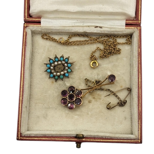 82 - THREE 19TH CENTURY YELLOW METAL AND SEMI PRECIOUS STONE ITEMS (YELLOW METALS TESTED AS 9CT GOLD)
Com... 