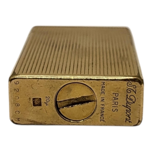 92 - ST. DUPONT, PARIS, A VINTAGE LIGNE 1 BS GOLD PLATED LIGHTER, CIRCA 1970.
(9208cm)