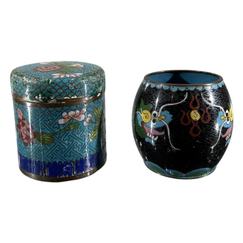 391 - A COLLECTION OF QING DYNASTY AND LATER CLOISONNÉ ENAMEL ITEMS, TO INCLUDE TO CANTON ENAMEL EXAMPLES
... 