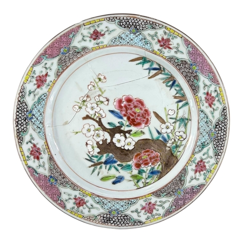 393 - THREE 18TH CENTURY CHINESE QING DYNASTY QIANLONG FAMILLE ROSE PORCELAIN PLATES
Decorated with variou... 