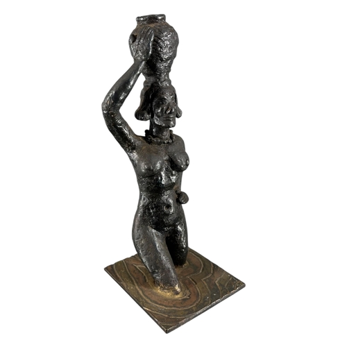 424 - EUROPEAN SCHOOL, A 20TH CENTURY IMPRESSIONIST BRONZE FIGURAL SCULPTURE, DEPICTING A NUDE LADY CARRYI... 