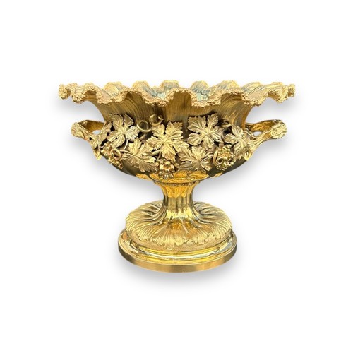 1 - BENJAMIN SMITH III, A LARGE 19TH CENTURY VICTORIAN TWIN HANDLED SILVER GILT FRUIT BOWL, HALLMARKED L... 