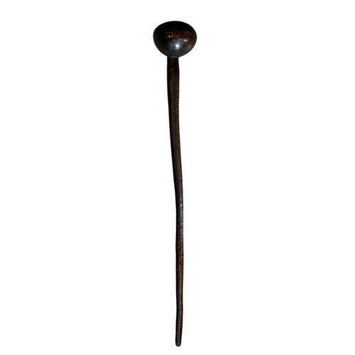 406 - A LATE 19TH/EARLY 20TH CENTURY AFRICAN WOODEN KNOBKERRIE WAR CLUB (POSSIBLY ZULU).
(length 65cm)