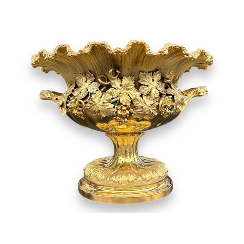 1 - BENJAMIN SMITH III, A LARGE 19TH CENTURY VICTORIAN TWIN HANDLED SILVER GILT FRUIT BOWL, HALLMARKED L... 