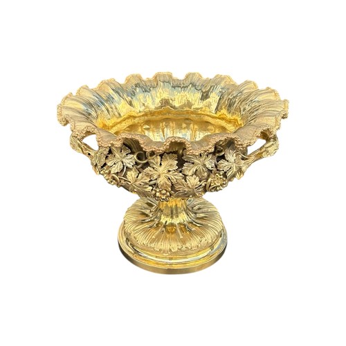 1 - BENJAMIN SMITH III, A LARGE 19TH CENTURY VICTORIAN TWIN HANDLED SILVER GILT FRUIT BOWL, HALLMARKED L... 