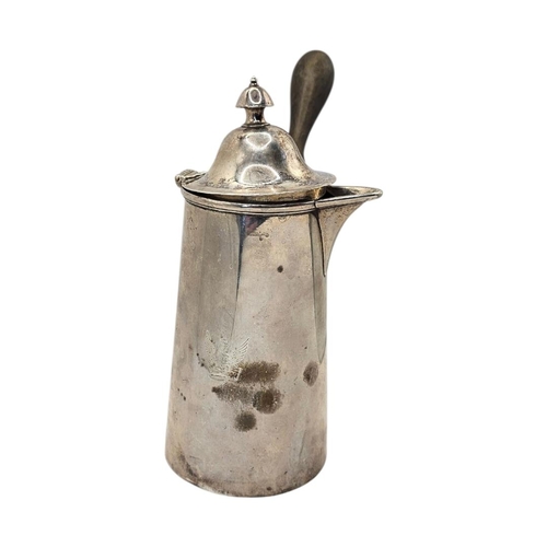 504 - MANNER OF GUSRAVUS BYRNE, AN EARLY 19TH CENTURY GEORGE III IRISH SILVER CHOCOLATE POT
Hallmarked Dub... 