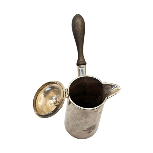 504 - MANNER OF GUSRAVUS BYRNE, AN EARLY 19TH CENTURY GEORGE III IRISH SILVER CHOCOLATE POT
Hallmarked Dub... 