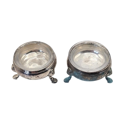 520 - A MATCHED PAIR OF MID 18TH CENTURY GEORGE II AND GEROGE III SILVER SALTS
Hallmarked David Hennell I,... 