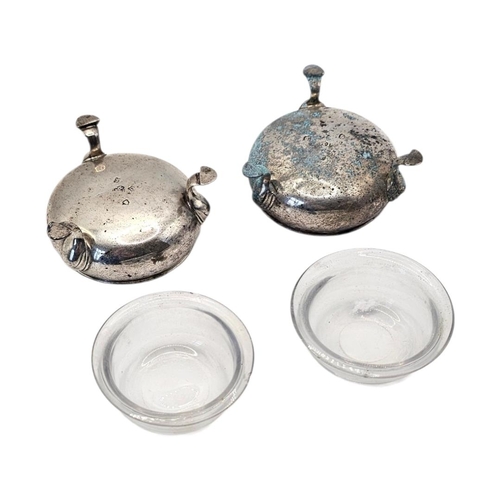 520 - A MATCHED PAIR OF MID 18TH CENTURY GEORGE II AND GEROGE III SILVER SALTS
Hallmarked David Hennell I,... 