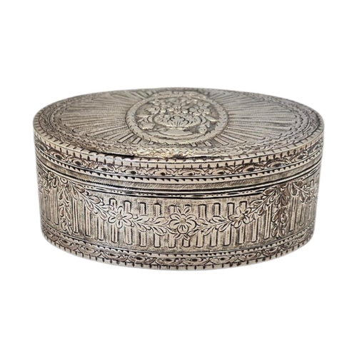 526 - AN 18TH CENTURY FRENCH LOUIS XVI SILVER SNUFF BOX, DISCHARGE MARK 1781 - 1789, (POINCON DE DECHARGE)... 
