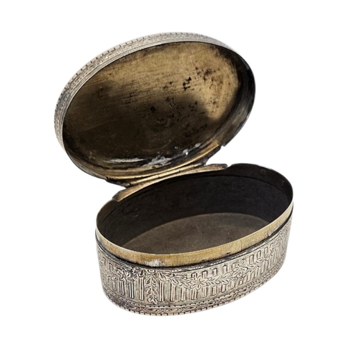 526 - AN 18TH CENTURY FRENCH LOUIS XVI SILVER SNUFF BOX, DISCHARGE MARK 1781 - 1789, (POINCON DE DECHARGE)... 