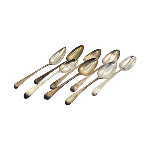 554 - FOUR PAIRS OF LATE 18TH/EARLY 19TH CENTURY GEORGE III LARGE SILVER DINNER SPOONS
Pairs comprising Pe... 