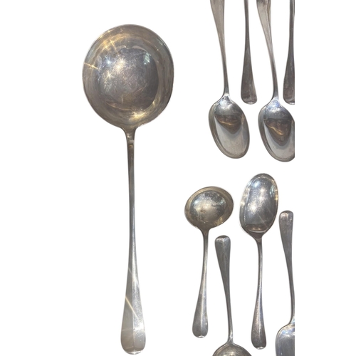 640 - JOHN ROUND & SON LTD, A COLLECTION OF GEORGE V SILVER FLATWARE
Hallmarked Sheffield, 1916, Hanoveria... 