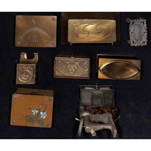 840 - Metal. Various European brass or base metal boxes, a few with attractive decorated lids including a ... 