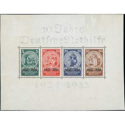 1019 - 1919-45 Used collection in three albums with many better stamps including 1919 National Assembly 25p... 