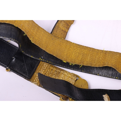 46 - Victorian Royal Artillery Pouch Belt, small patent leather pouch with gilt metal artillery field gun... 