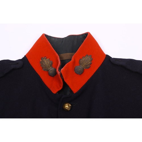 110 - Victorian Artillery Officers frock coat. Bullion insignia with gilt buttons, rank insignia now absen... 