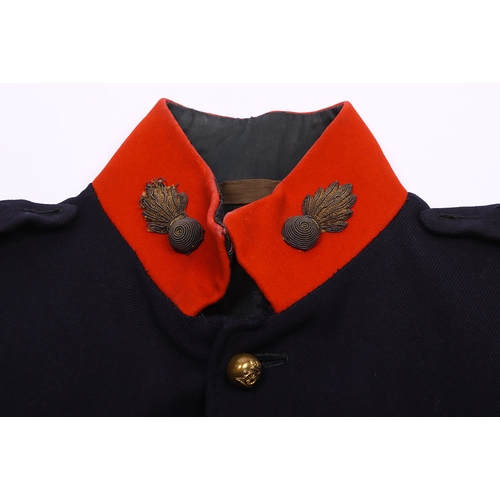 110 - Victorian Artillery Officers frock coat. Bullion insignia with gilt buttons, rank insignia now absen... 