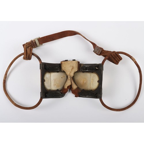 851 - WW2 RAF Mk.IVB Flying Goggles. An original pair of original Mk.IVB flying goggles. The frame is in g... 