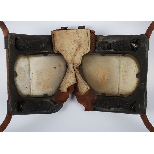 851 - WW2 RAF Mk.IVB Flying Goggles. An original pair of original Mk.IVB flying goggles. The frame is in g... 