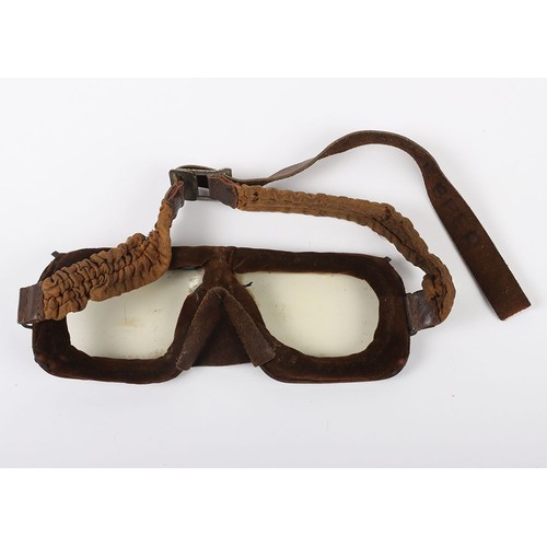 853 - WW2 RAF Mk.IIIa Flying Goggles. A fair original pair of the early RAF Mk.III flying goggles as often... 