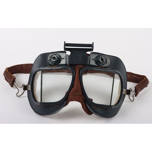 855 - WW2 RAF Mk.VII Flying Goggles. A good original pair of the RAF Mk.VII flying goggles. Good metal fra... 