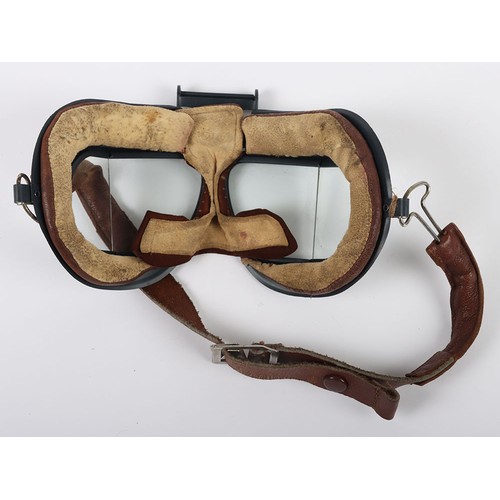 855 - WW2 RAF Mk.VII Flying Goggles. A good original pair of the RAF Mk.VII flying goggles. Good metal fra... 