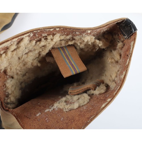 864 - WW2 RAF 1939 Pattern Flying Boots. A fair pair of original RAF 39 pattern flying boots. These boots ... 