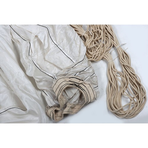 873 - WW2 RAF Silk Parachute. A good large size type of silk parachute canopy. The chute looks to be in fa... 