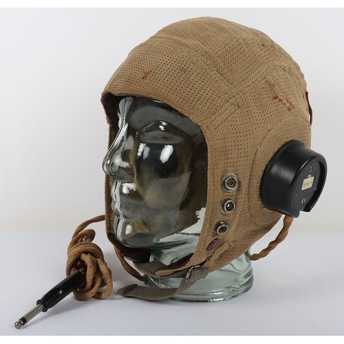 892 - WW2 RAF E Type Flying Helmet, 2nd Pattern. A nice example of the E type flying helmet made for hot c... 
