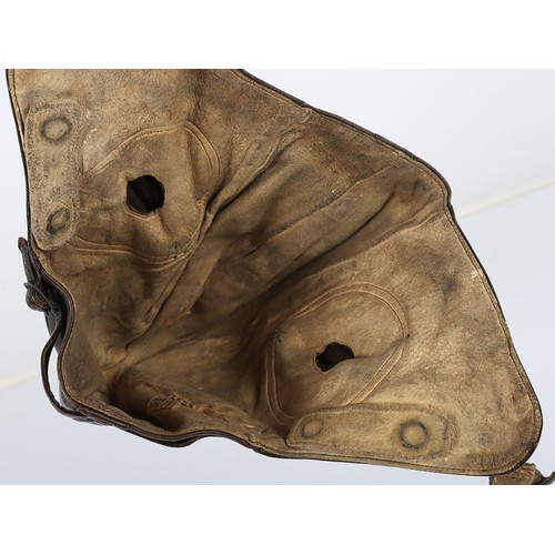 896 - WW2 RAAF B Type Flying Helmets, Four Examples. A selection of four original WW2 Royal Australian Air... 