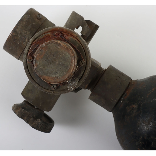 898 - WW2 RAF Portable Oxygen Bottle, 1940 Dated. A fair example of the early Mk1a portable oxygen bottle ... 