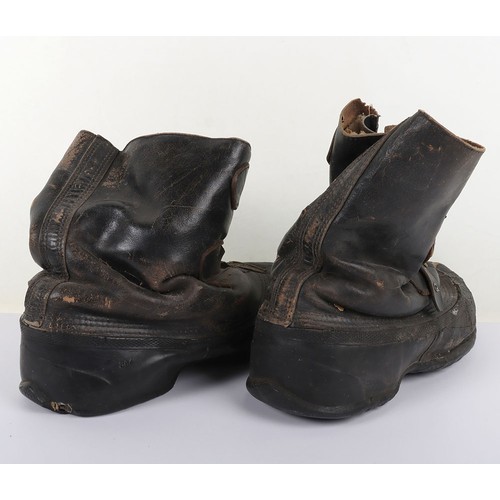 905 - WW2? US Army / Air Force Cold Weather Boots, well worn pair of leather short pattern boots with larg... 