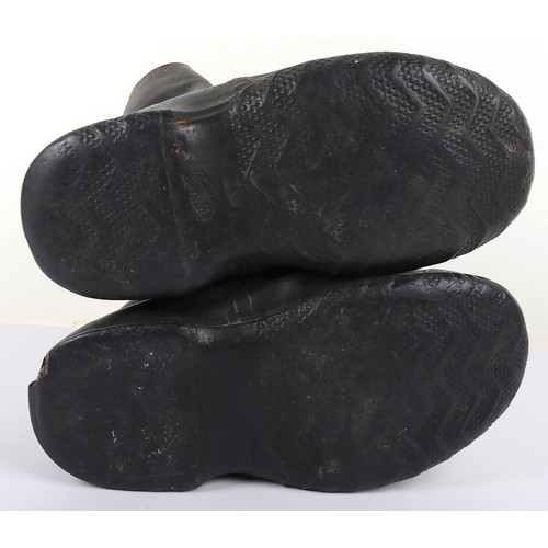 905 - WW2? US Army / Air Force Cold Weather Boots, well worn pair of leather short pattern boots with larg... 