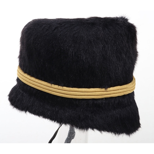 17 - Royal Horse Artillery troopers black fur busby with scarlet bag, leather chin strap. In sound condit... 