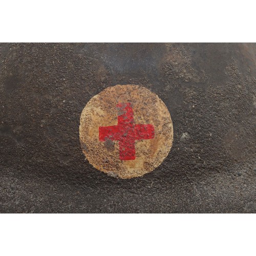 39 - WW1 British Other Ranks Medics Steel Combat Helmet, fine example of a 2nd type brodie steel helmet w... 