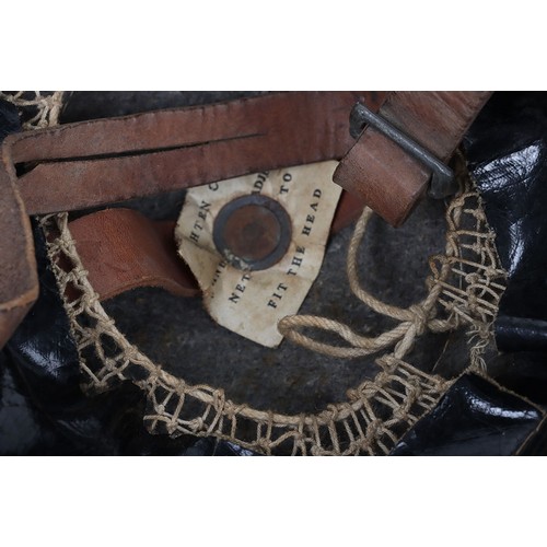 39 - WW1 British Other Ranks Medics Steel Combat Helmet, fine example of a 2nd type brodie steel helmet w... 