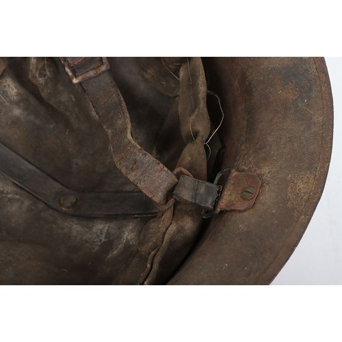 44 - WW1 British Steel Helmet of the Black Watch (Royal Highlanders), interesting example of a 2nd model ... 