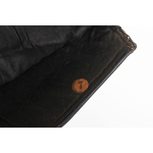 33 - WW1 Scottish Other Ranks Glengarry, blue wool body with diced band, leather trim. Rosette backing fo... 