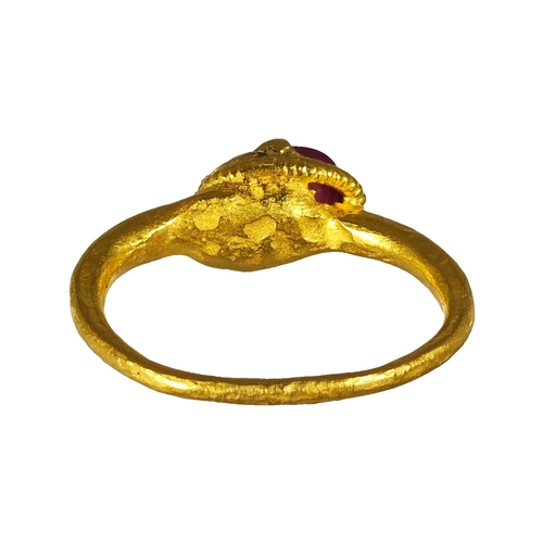 97 - Gold ring set with semi-precious stone), Ancient South East Asia period, 4.8g