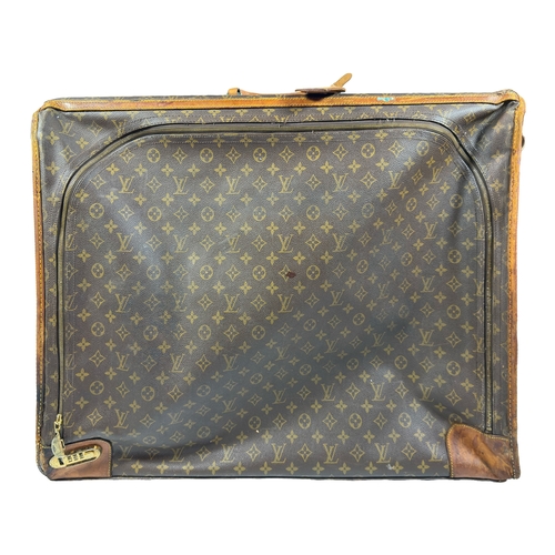 106 - Louis Vuitton Vintage Monogram Travel Bag