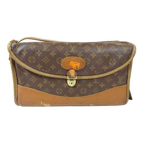 112 - Louis Vuitton Vintage Train Case Monogram Canvas Carry On Vanity Bag Luggage